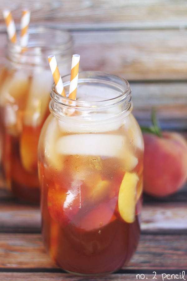 Easy Homemade Peach Iced Tea Recipe