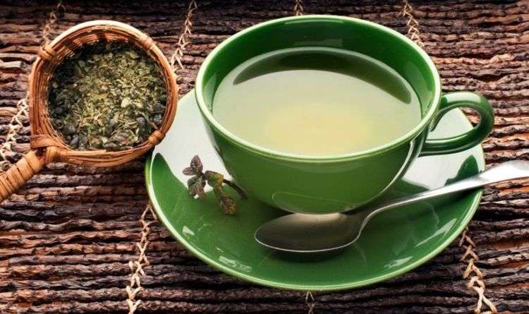 Green tea: Does green tea contain caffeine?