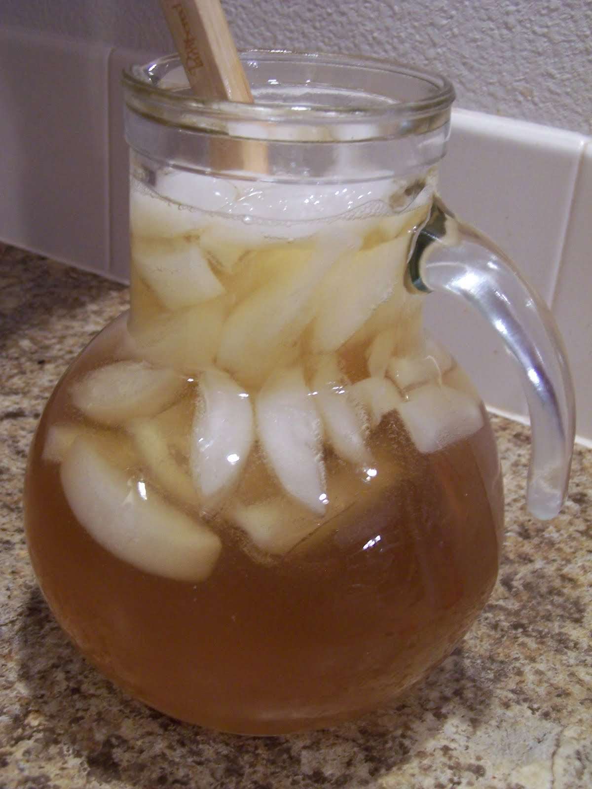How to Make Iced Tea at Home (It