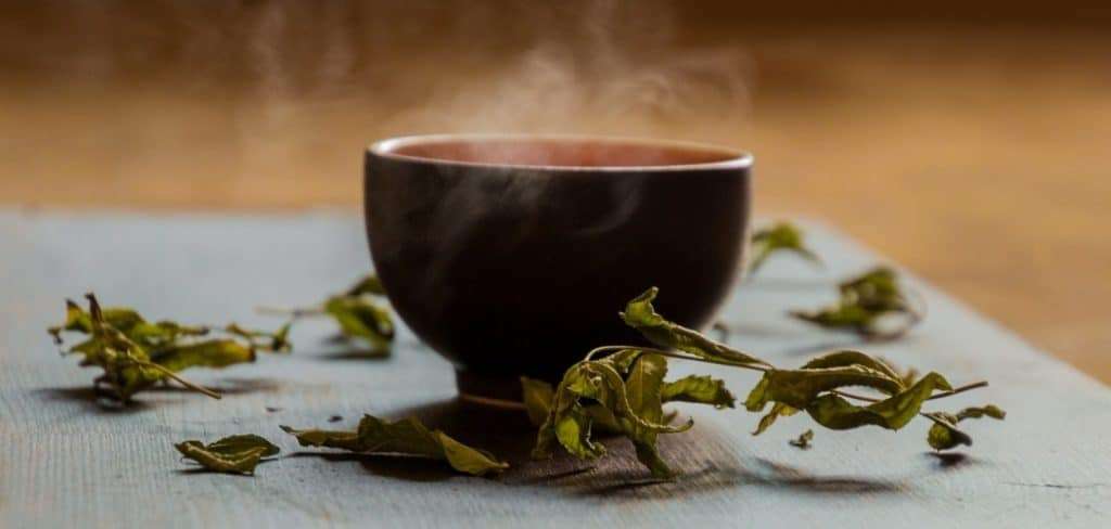 What Does Green Tea Taste Like? Plus How to Influence It ...